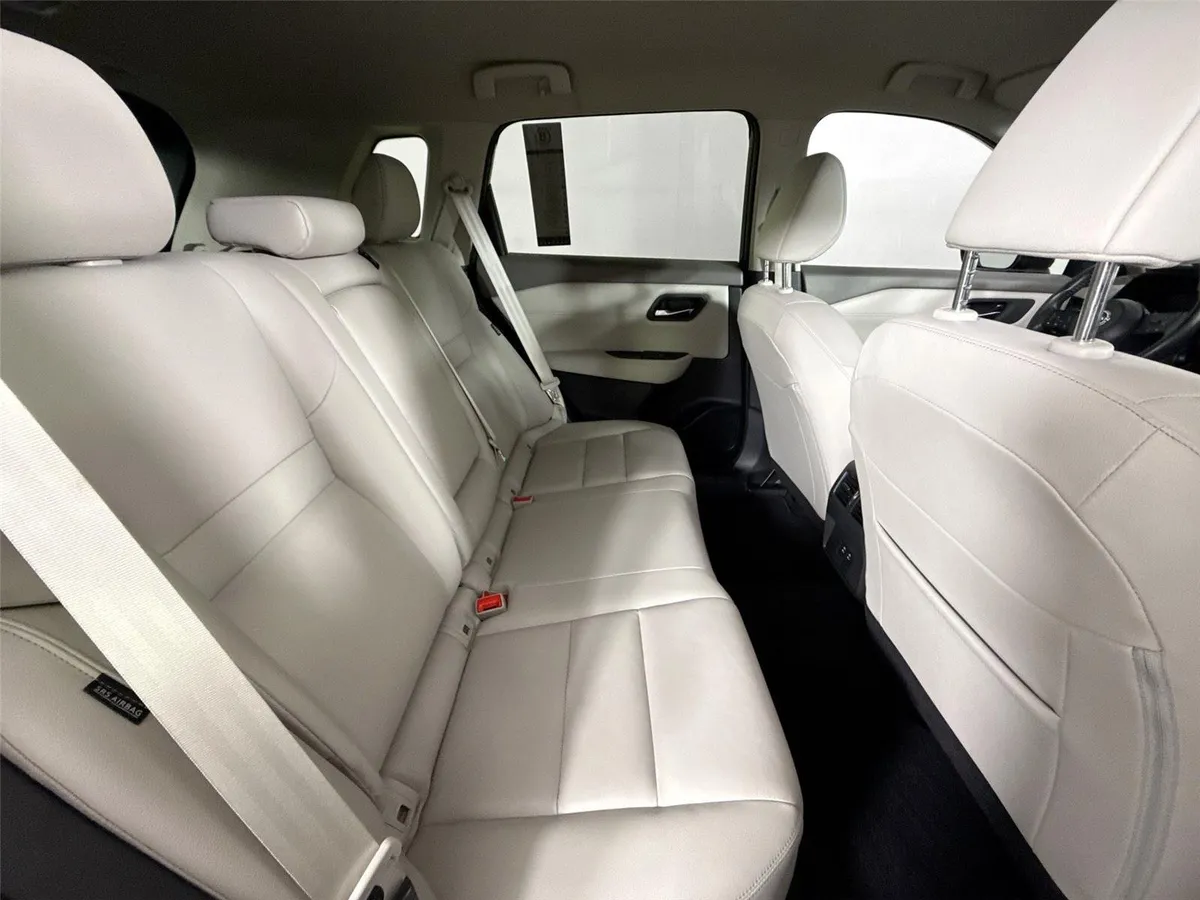 2024 Nissan Rogue SL thumbnail 41