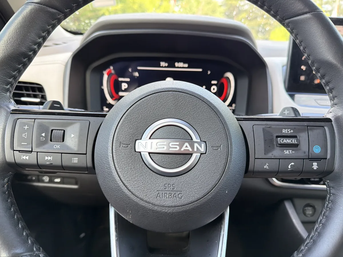 2024 Nissan Rogue SL thumbnail 10