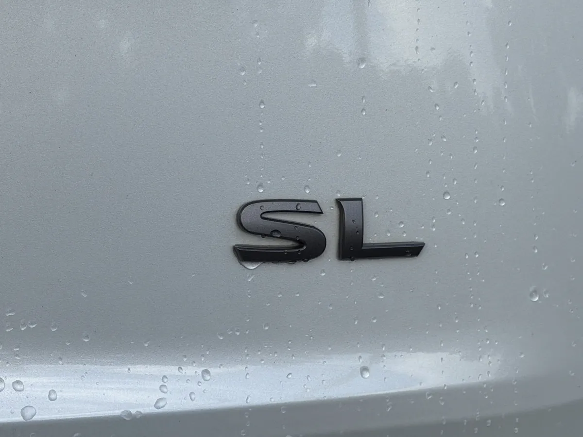 2024 Nissan Rogue SL thumbnail 25