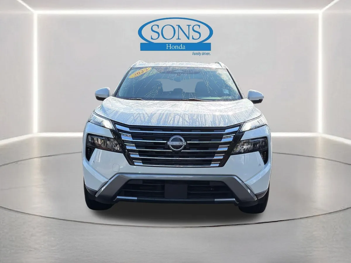 2024 Nissan Rogue SL thumbnail 30
