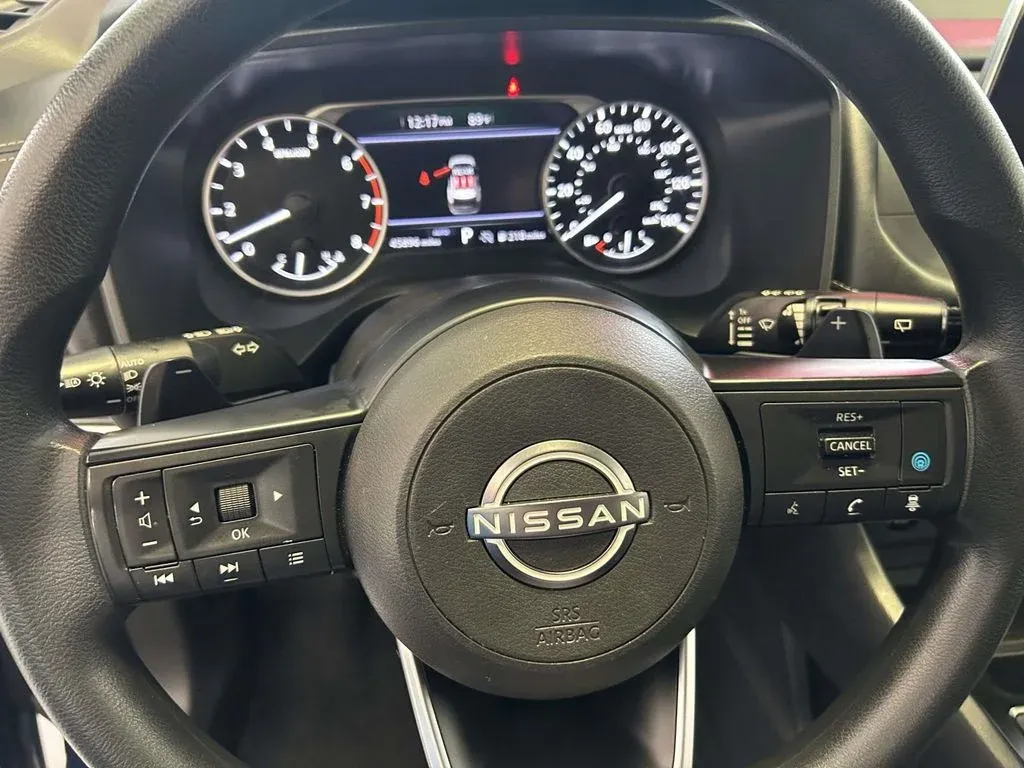 2024 Nissan Rogue SV thumbnail 18