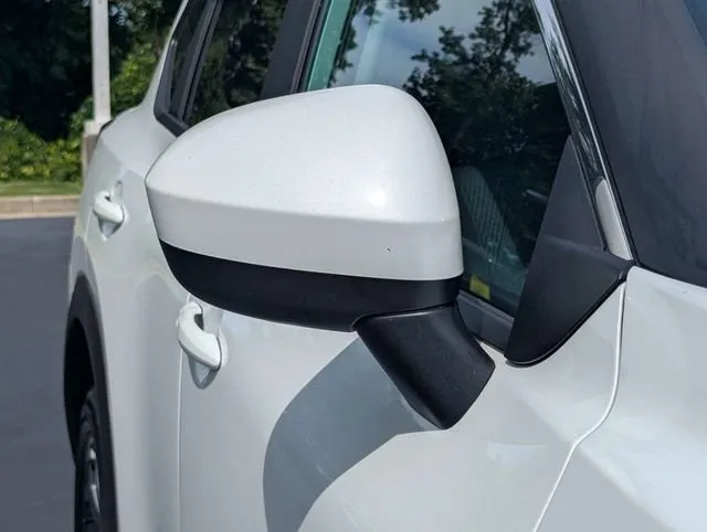 2024 Nissan Rogue SV thumbnail 15