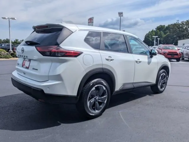 2024 Nissan Rogue SV thumbnail 3