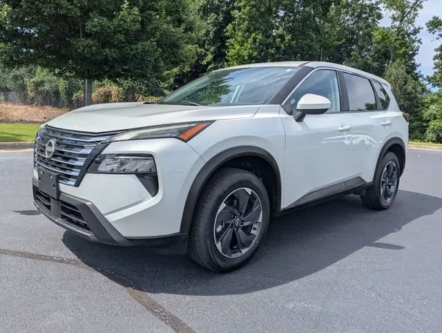2024 Nissan Rogue SV thumbnail 5