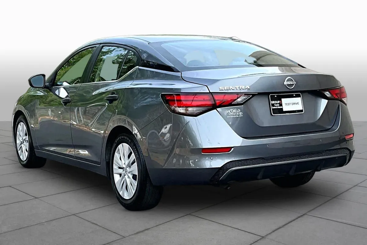 2024 Nissan Sentra S thumbnail 11