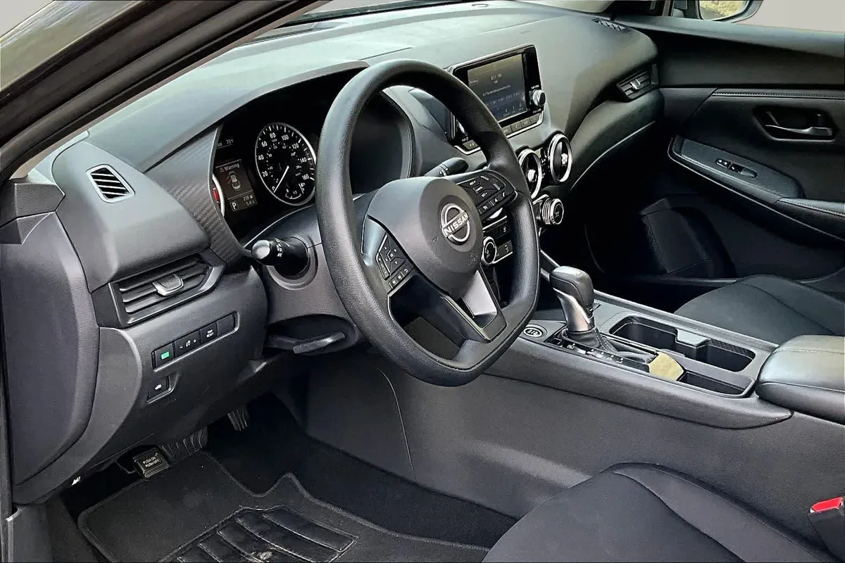 2024 Nissan Sentra S thumbnail 16