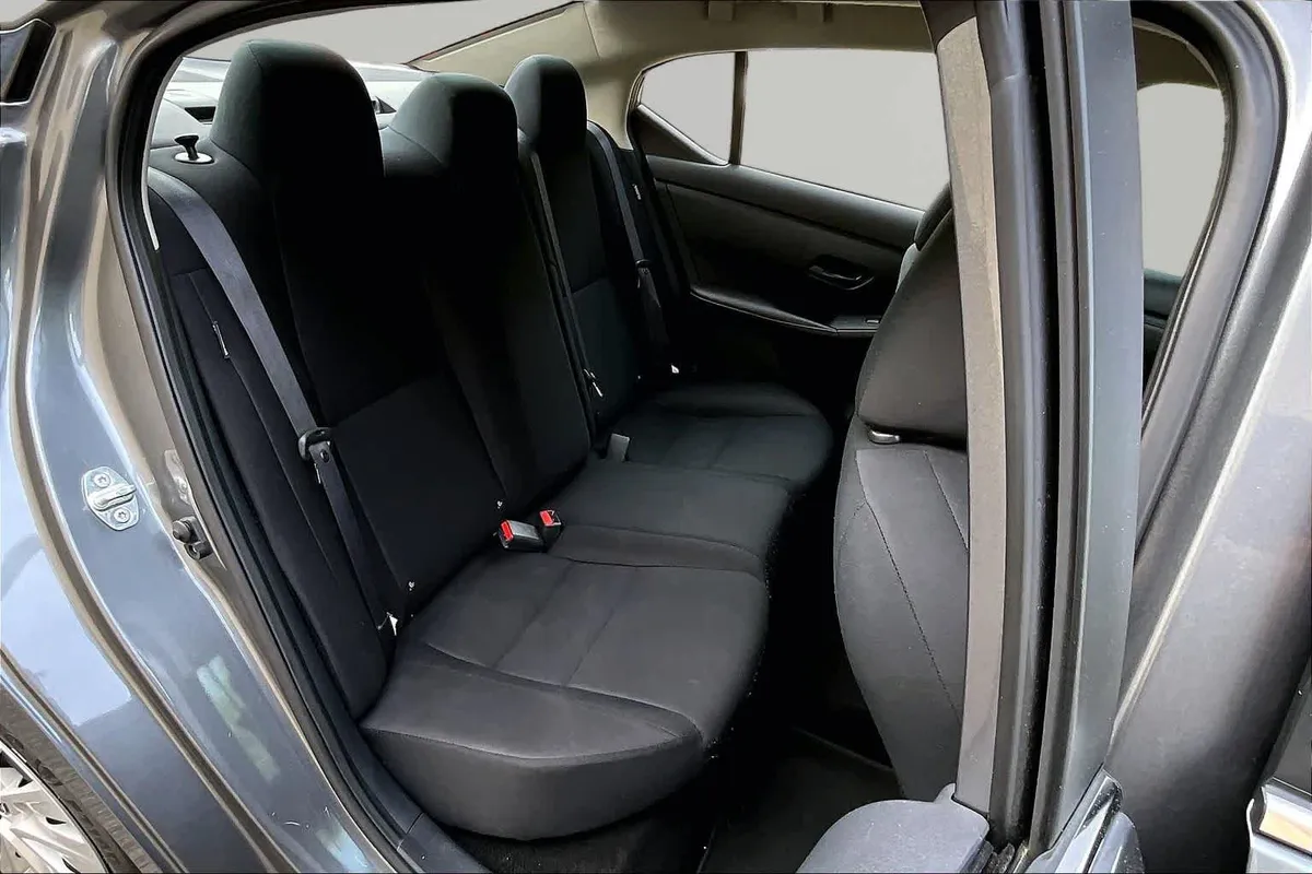 2024 Nissan Sentra S thumbnail 18