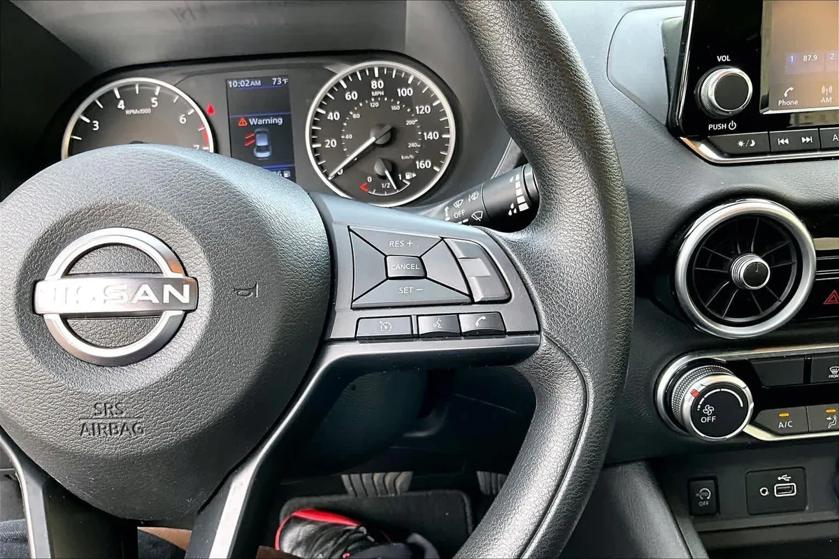 2024 Nissan Sentra S thumbnail 23