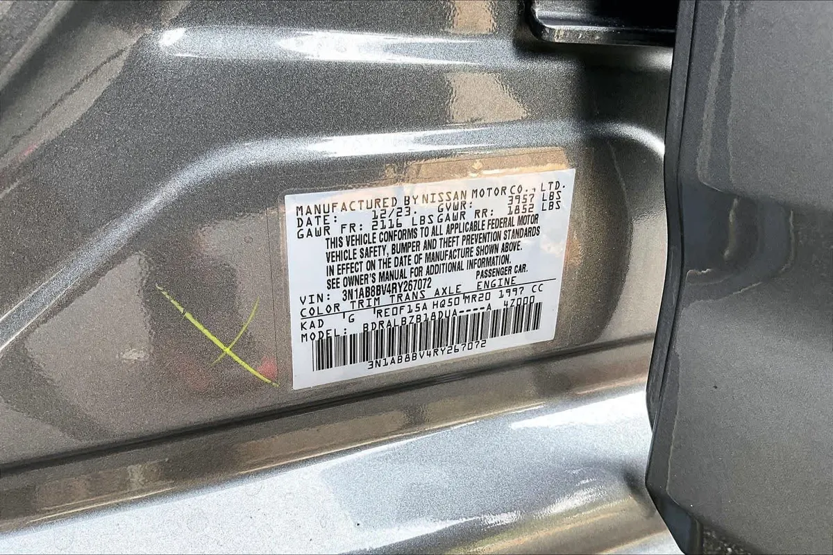 2024 Nissan Sentra S thumbnail 31