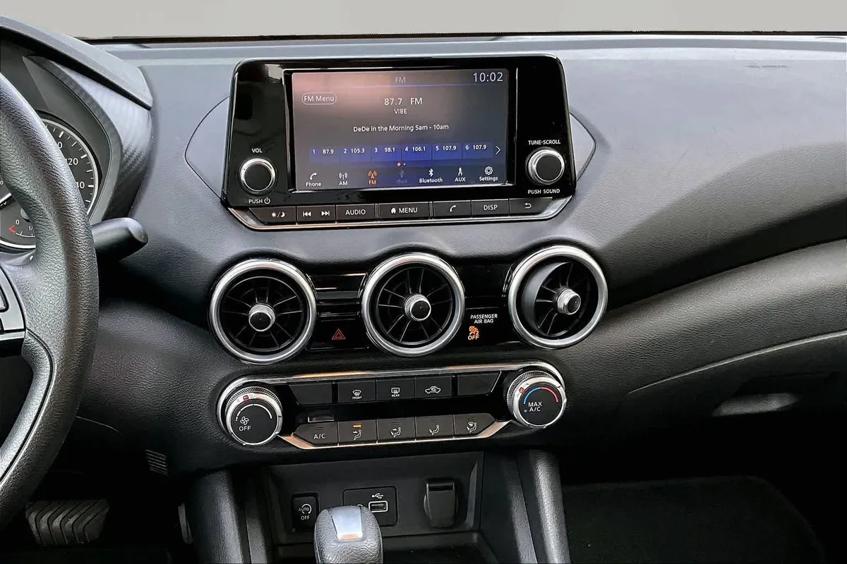 2024 Nissan Sentra S thumbnail 7