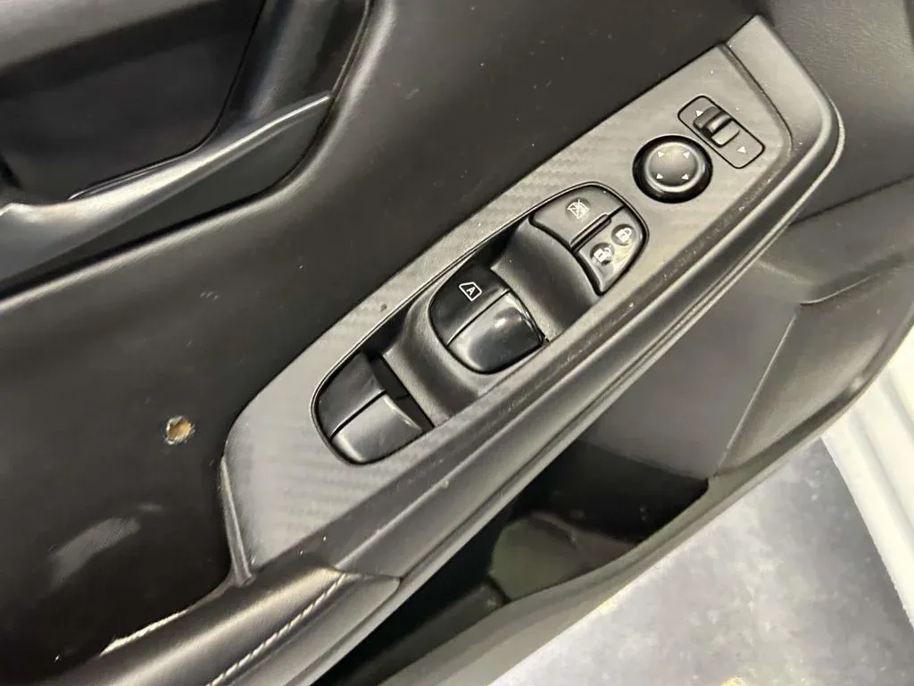 2024 Nissan Sentra S thumbnail 16