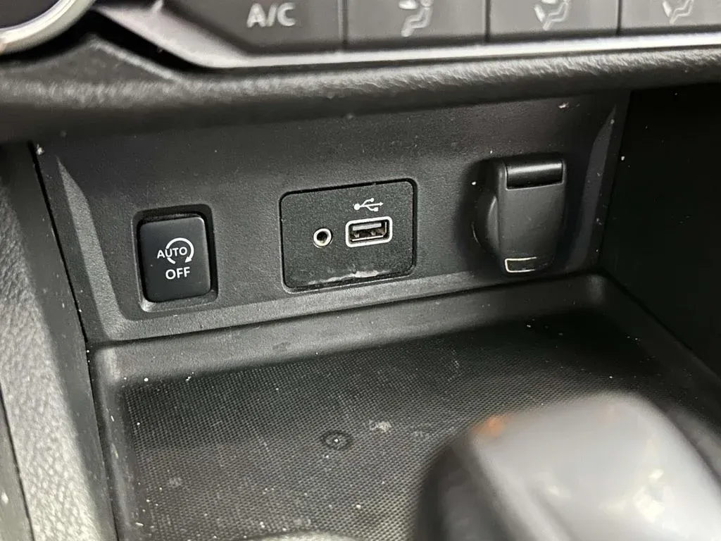 2024 Nissan Sentra S thumbnail 22