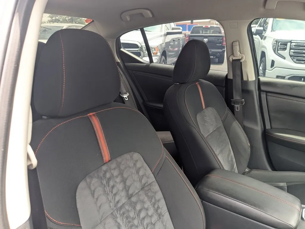2024 Nissan Sentra SR thumbnail 26