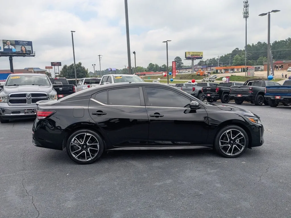 2024 Nissan Sentra SR thumbnail 4