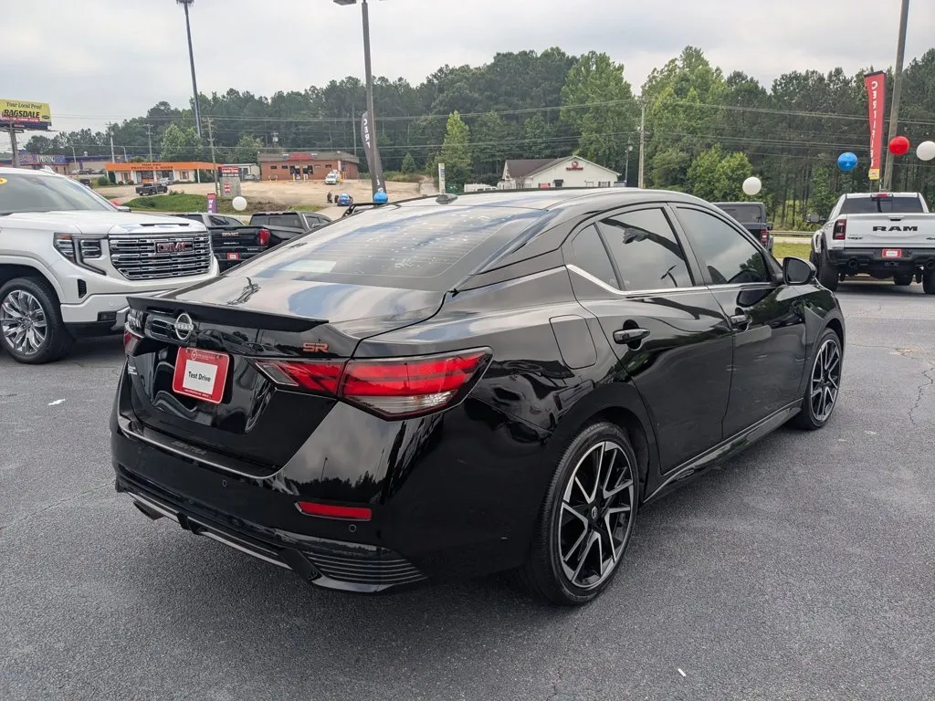 2024 Nissan Sentra SR thumbnail 5