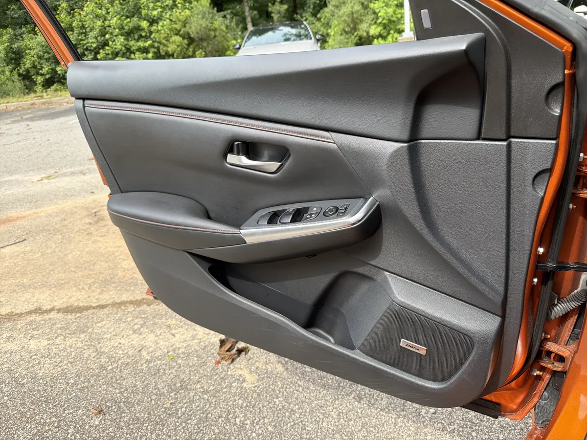 2024 Nissan Sentra SR thumbnail 14