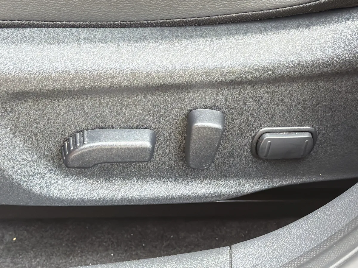 2024 Nissan Sentra SR thumbnail 18