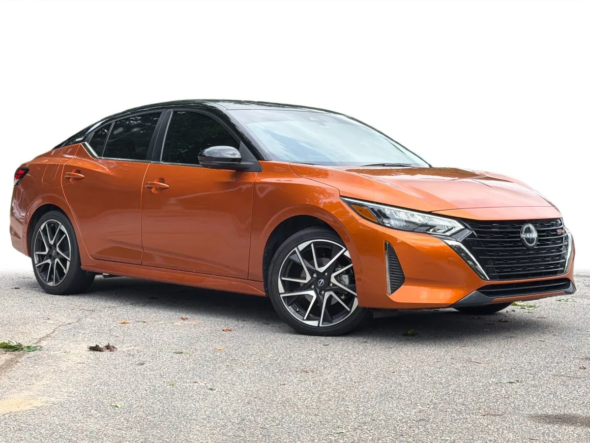 2024 Nissan Sentra SR thumbnail 2