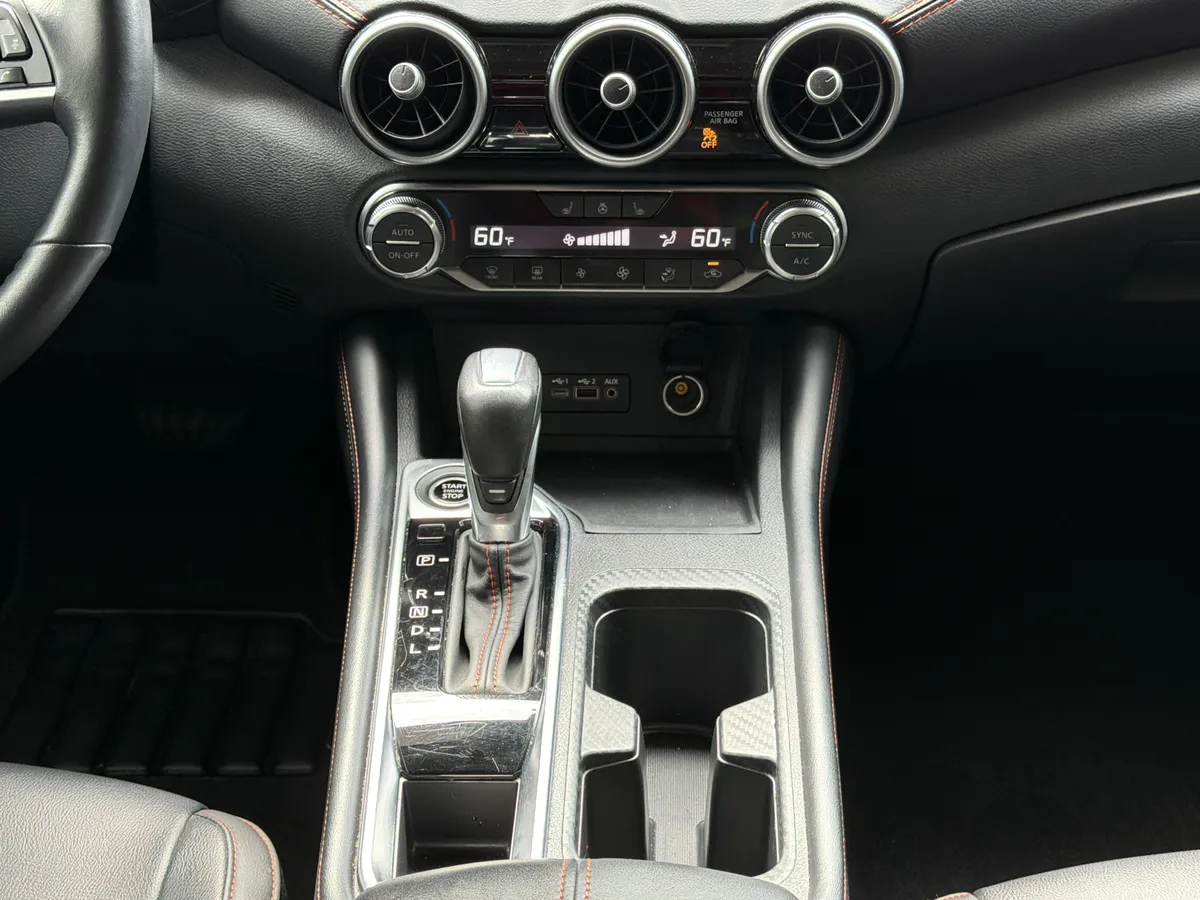 2024 Nissan Sentra SR thumbnail 6