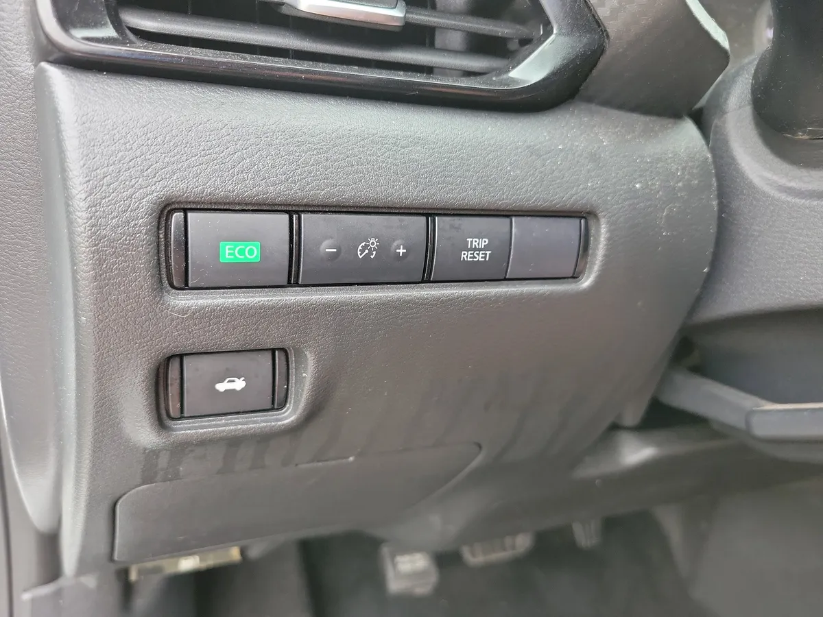 2024 Nissan Sentra SV thumbnail 20