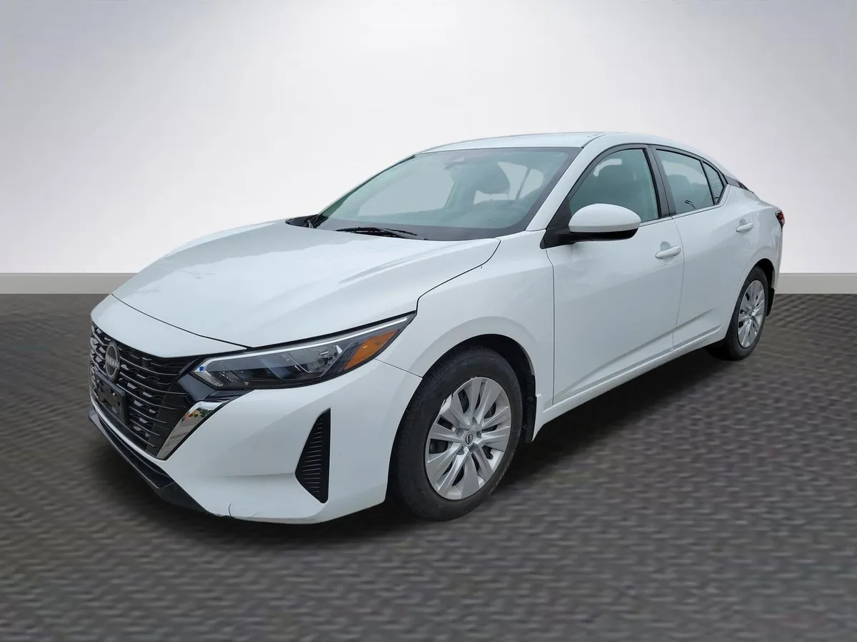 2024 Nissan Sentra SV thumbnail 3