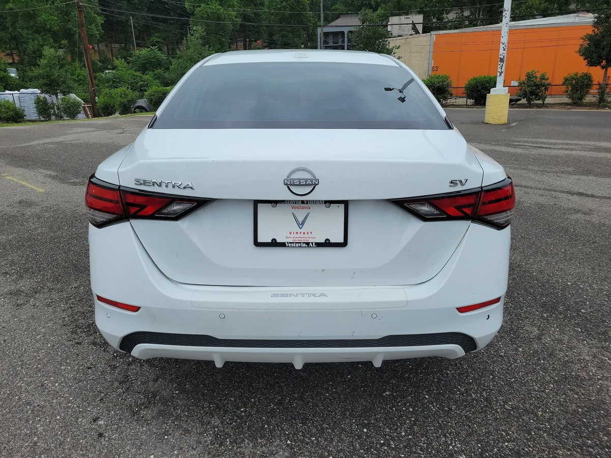2024 Nissan Sentra SV thumbnail 6
