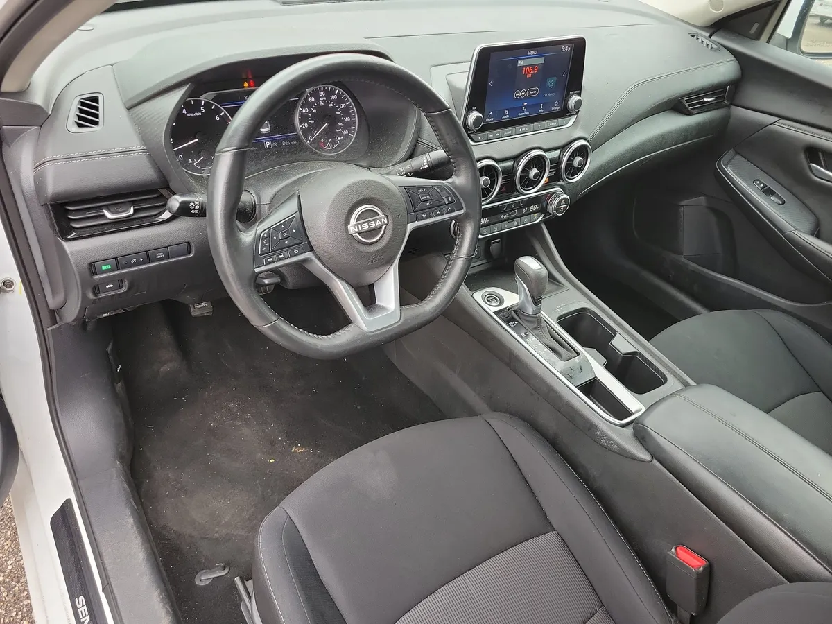 2024 Nissan Sentra SV thumbnail 8