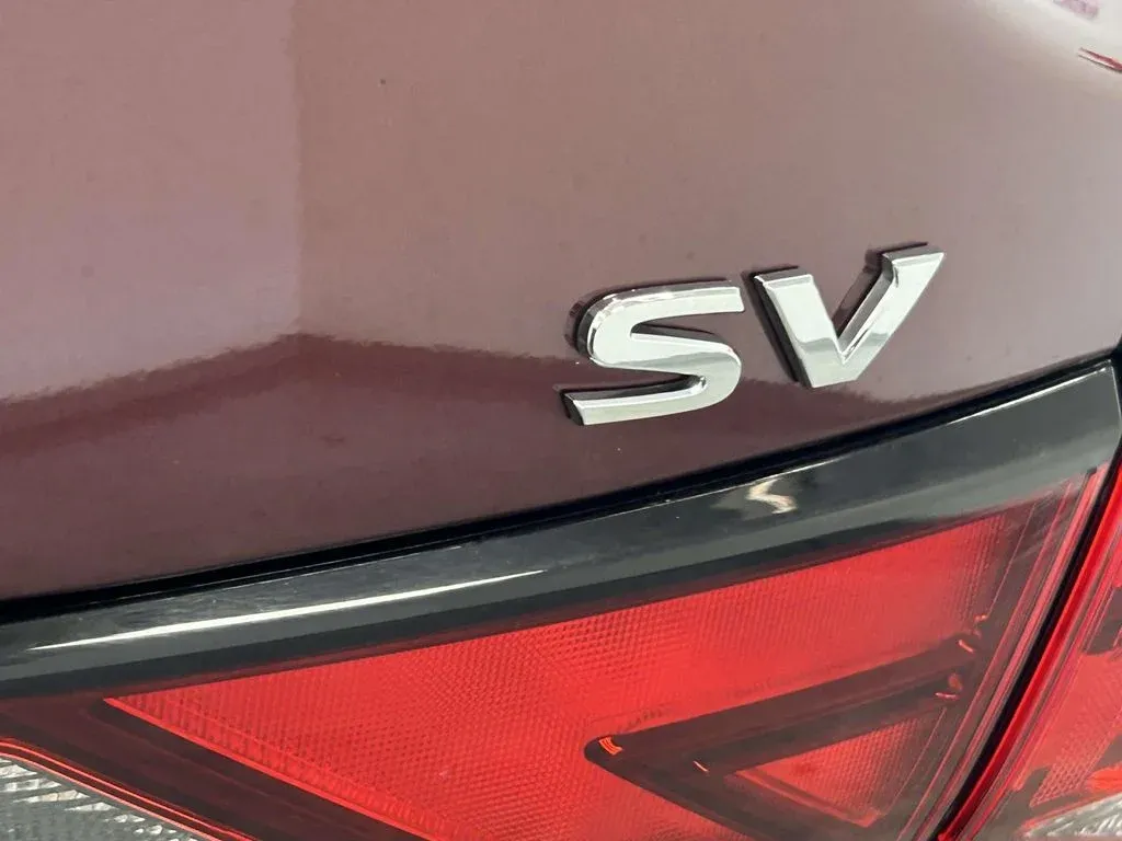 2024 Nissan Sentra SV thumbnail 11