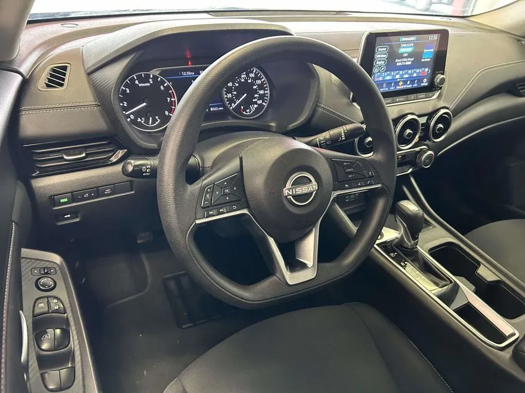 2024 Nissan Sentra SV thumbnail 13