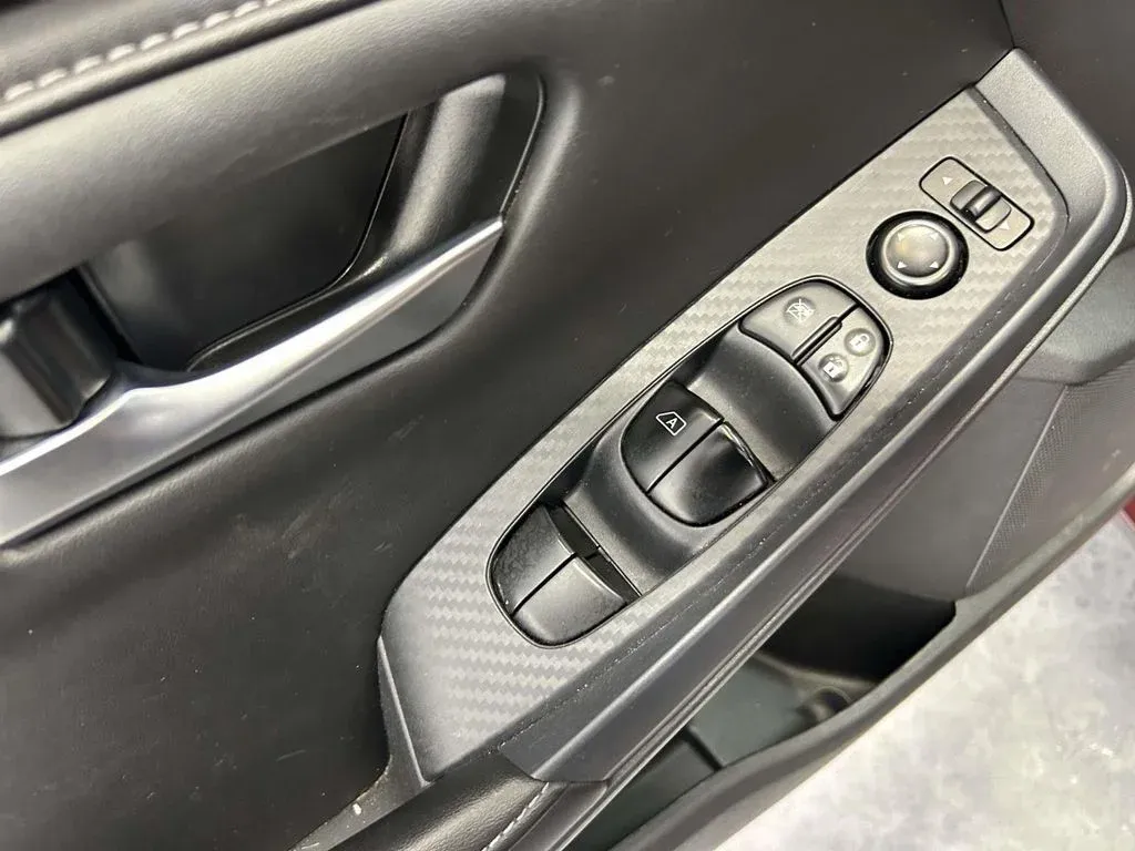 2024 Nissan Sentra SV thumbnail 17