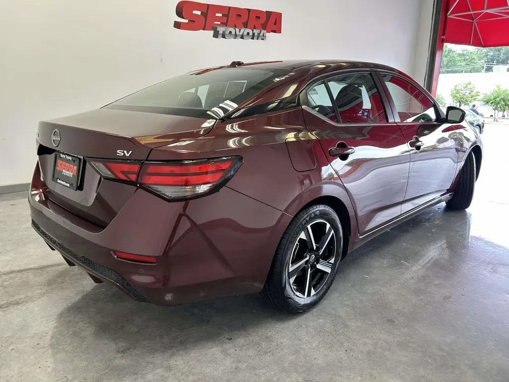 2024 Nissan Sentra SV thumbnail 3