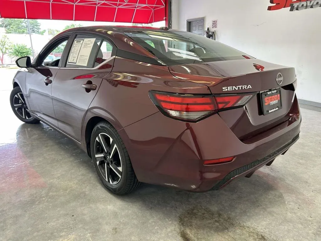2024 Nissan Sentra SV thumbnail 5
