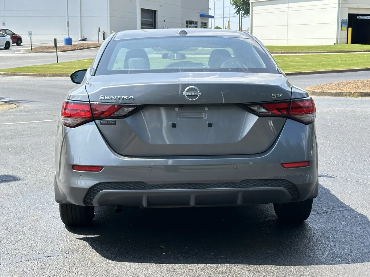 2024 Nissan Sentra SV CVT thumbnail 10