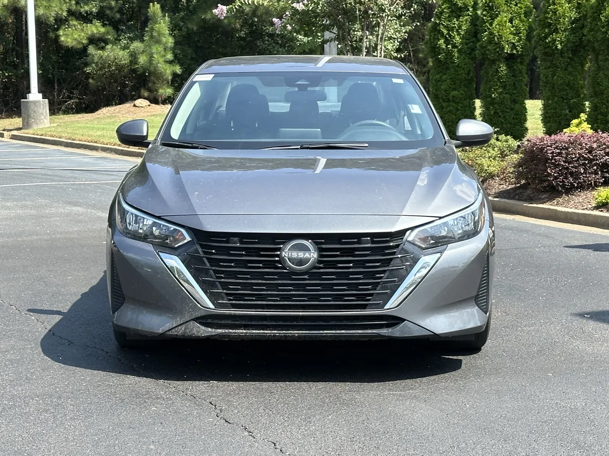 2024 Nissan Sentra SV CVT thumbnail 3