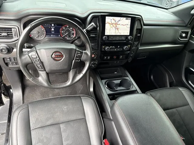 2024 Nissan Titan PRO-4X thumbnail 17