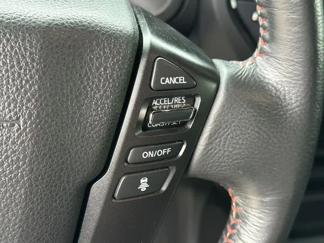 2024 Nissan Titan PRO-4X thumbnail 20