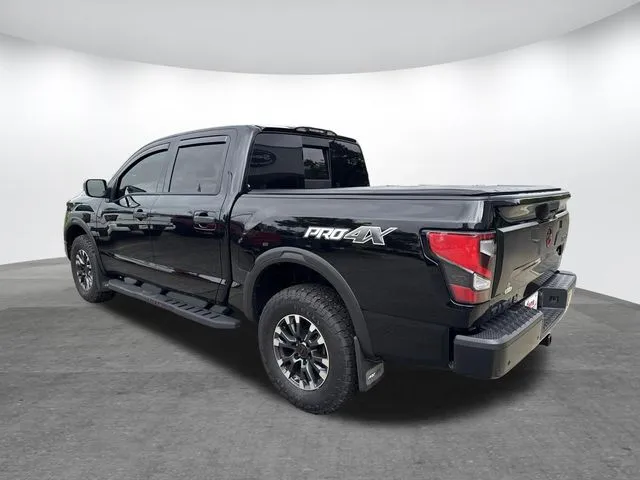 2024 Nissan Titan PRO-4X thumbnail 7