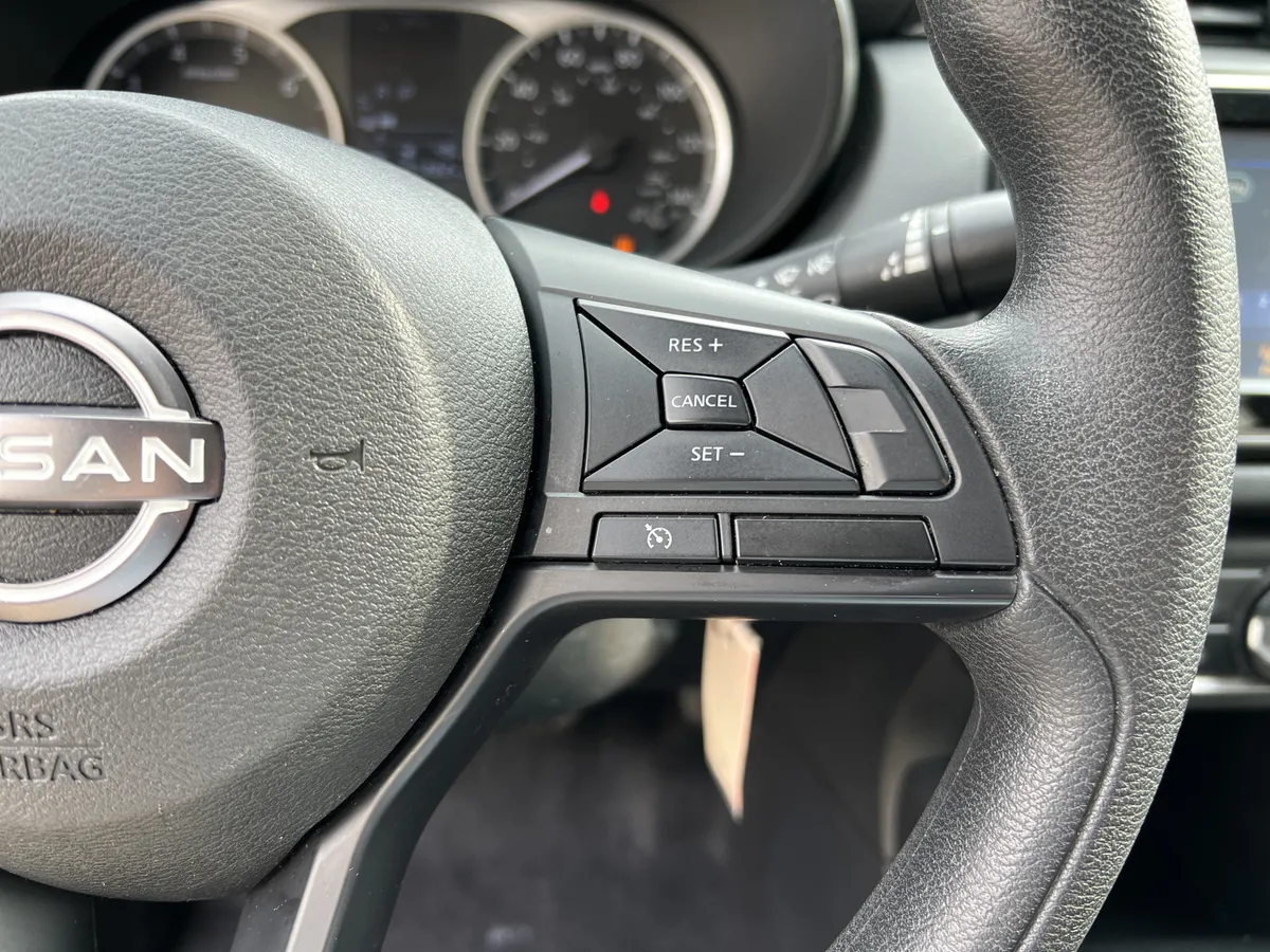 2024 Nissan Versa S thumbnail 19
