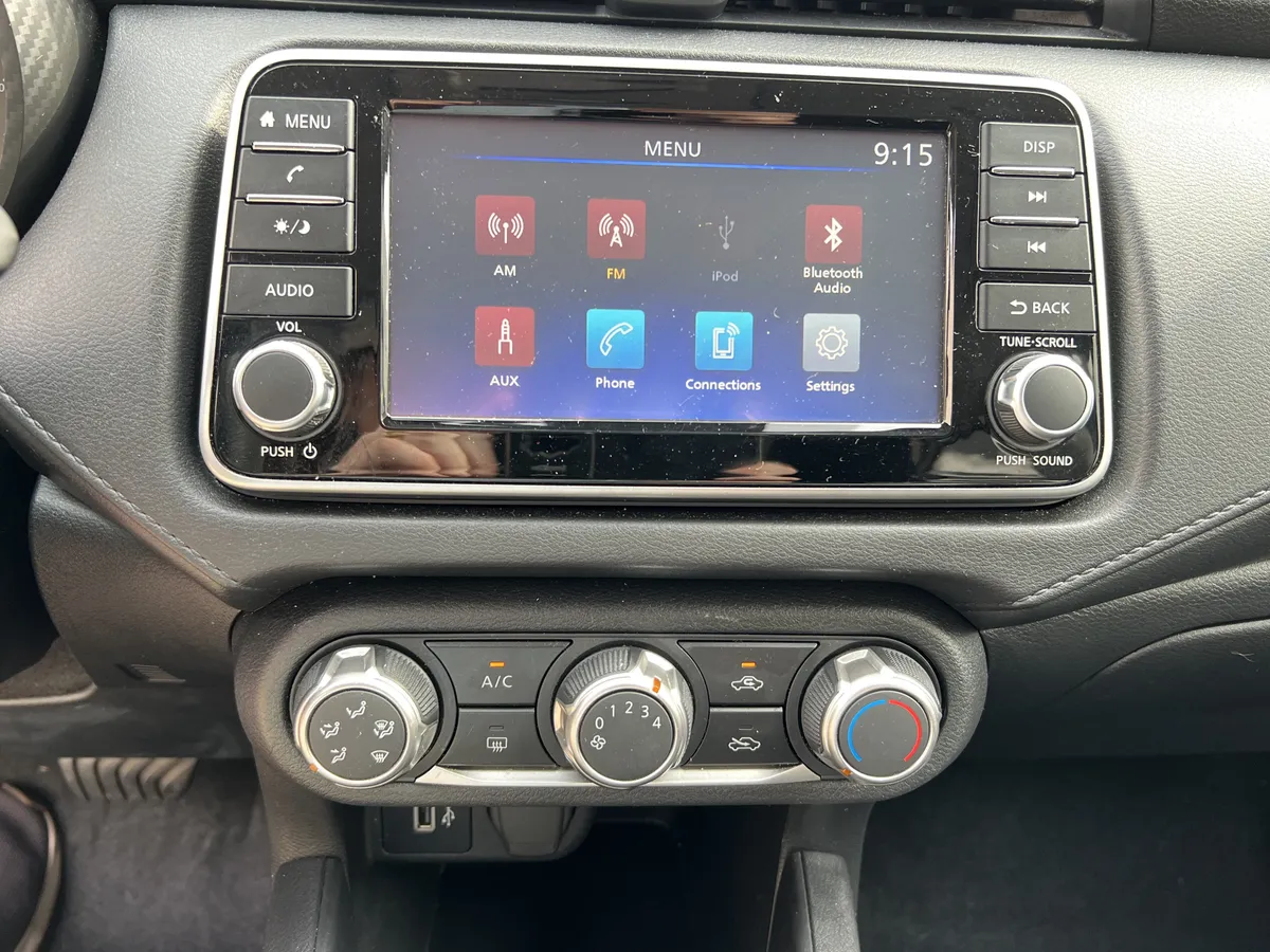 2024 Nissan Versa S thumbnail 23