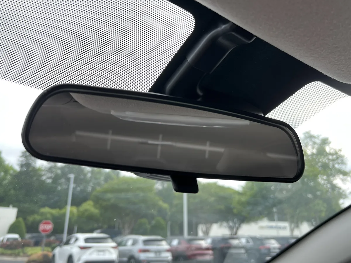 2024 Nissan Versa S thumbnail 26
