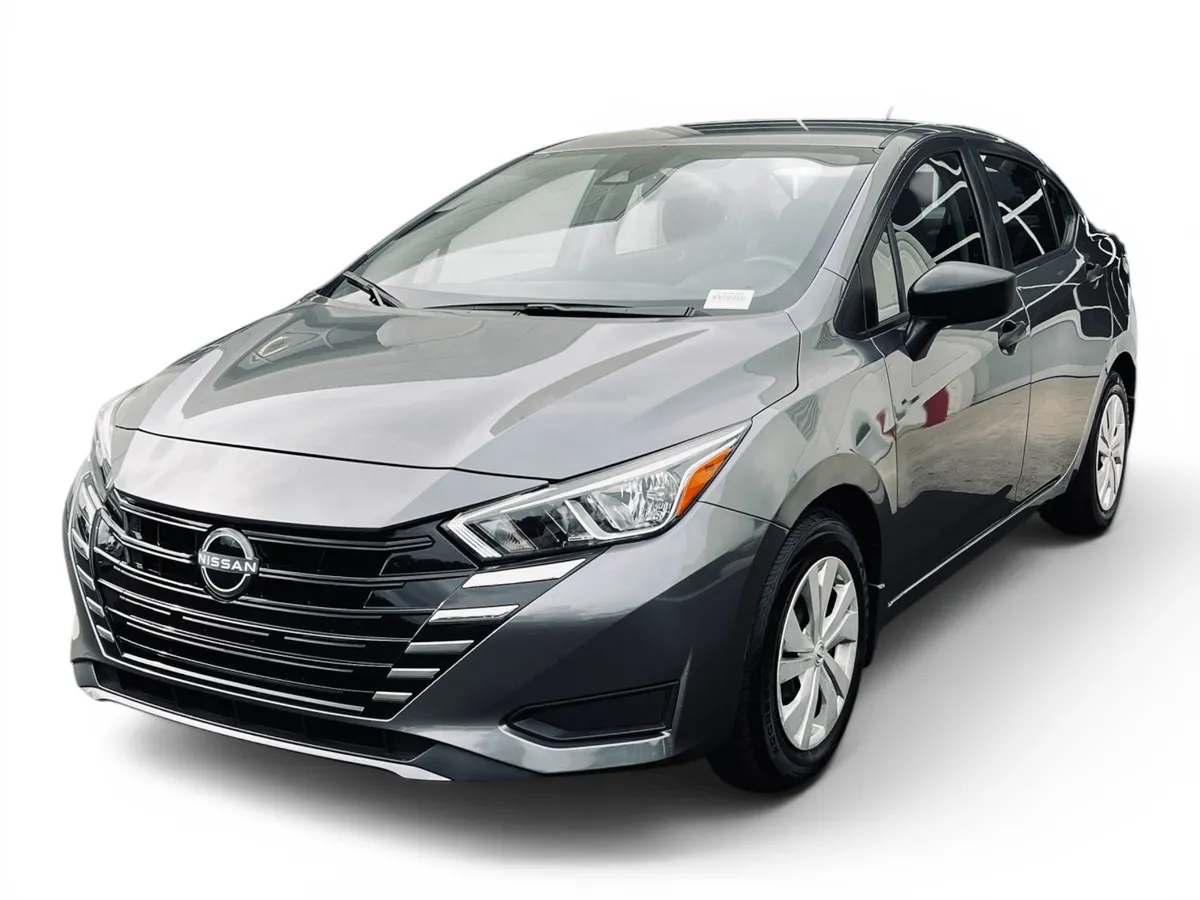 2024 Nissan Versa S thumbnail 4