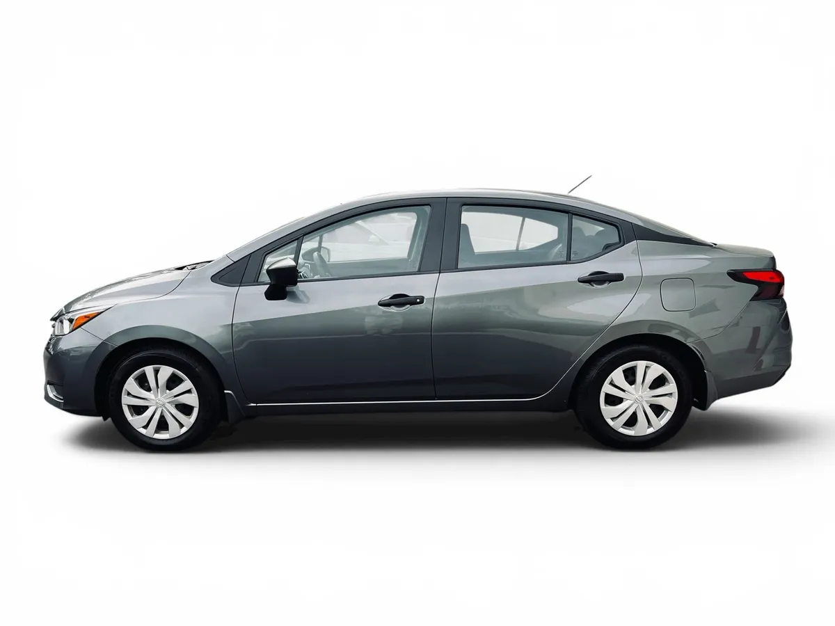 2024 Nissan Versa S thumbnail 6