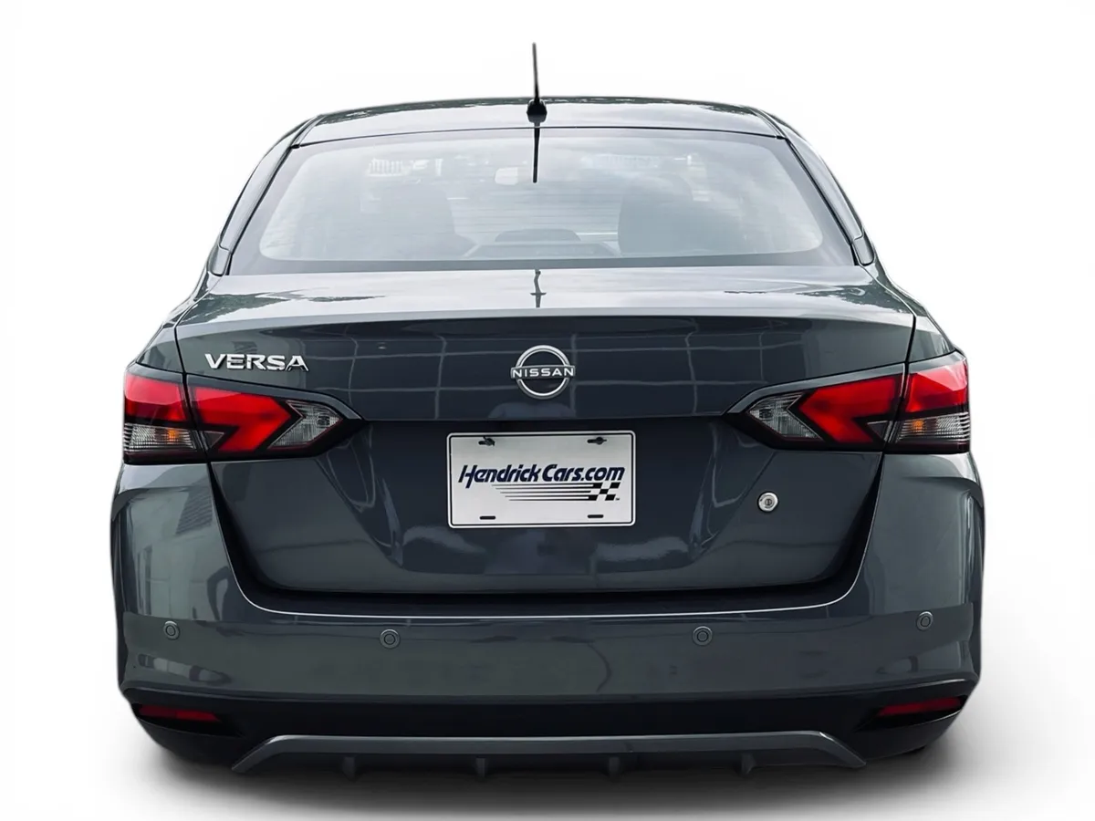 2024 Nissan Versa S thumbnail 8