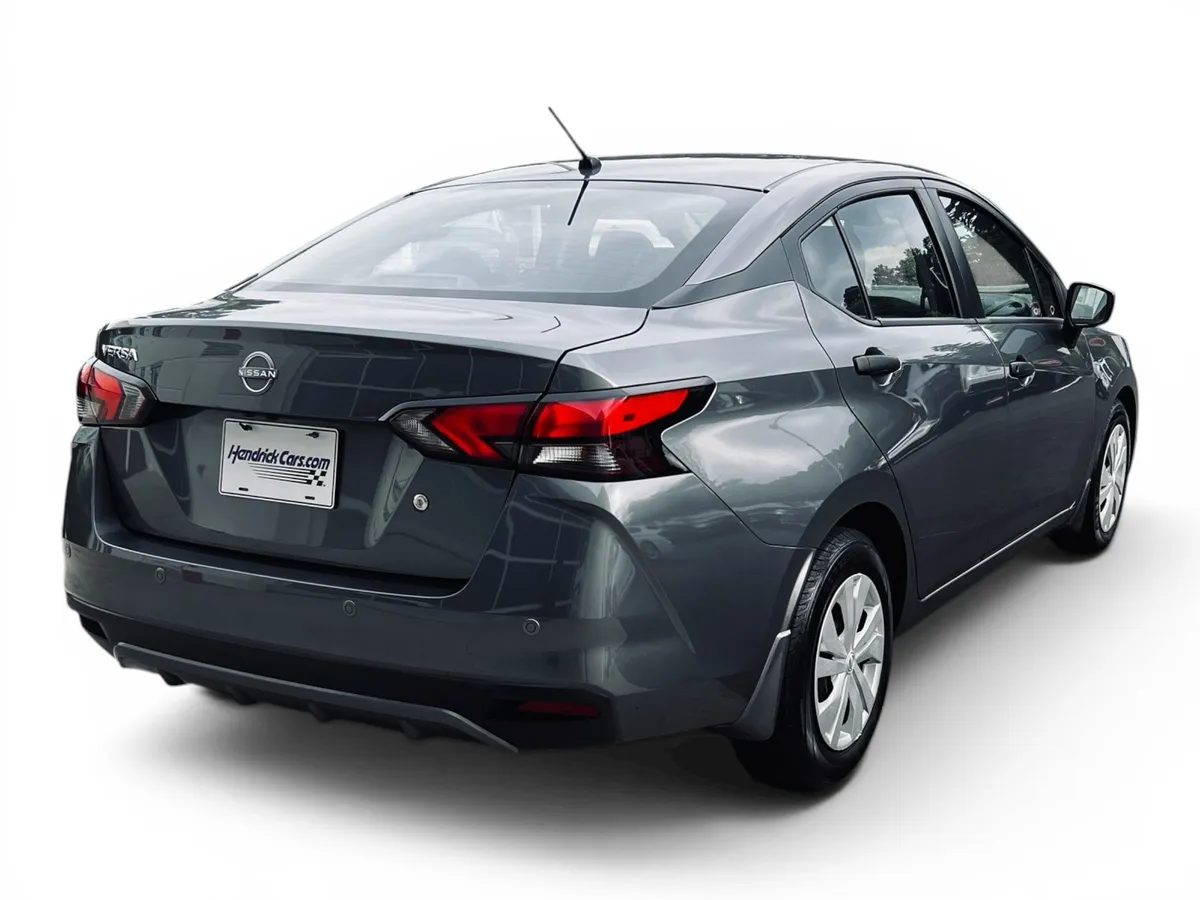 2024 Nissan Versa S thumbnail 9