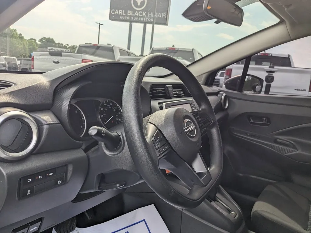 2024 Nissan Versa S thumbnail 13