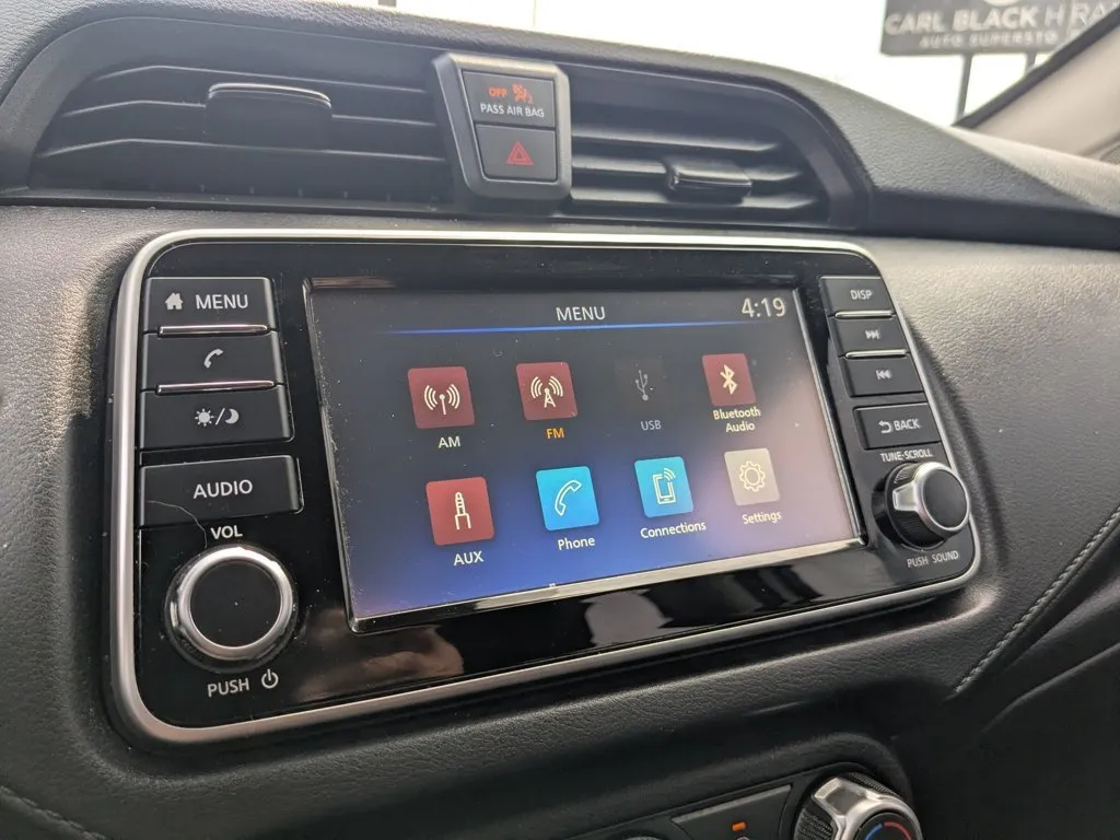2024 Nissan Versa S thumbnail 16