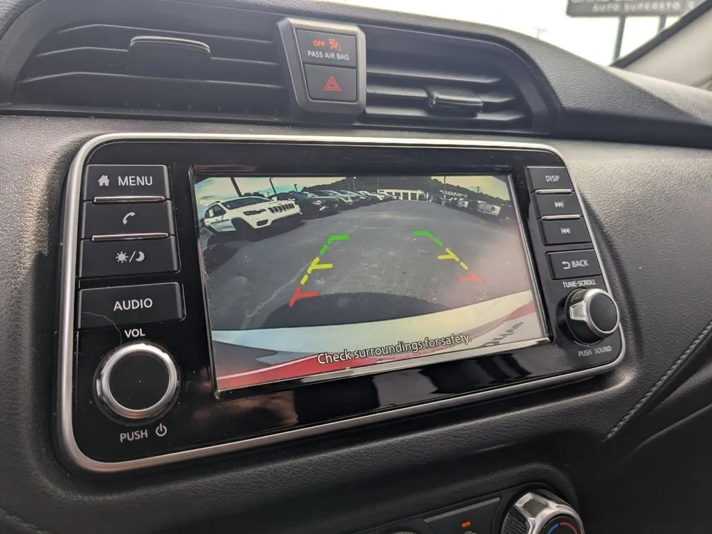 2024 Nissan Versa S thumbnail 17