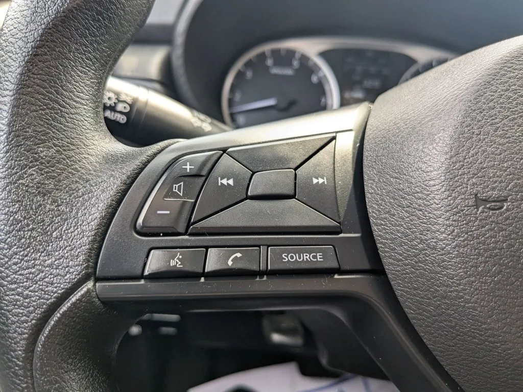 2024 Nissan Versa S thumbnail 20