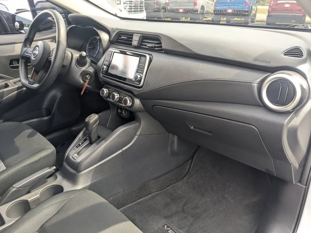 2024 Nissan Versa S thumbnail 26