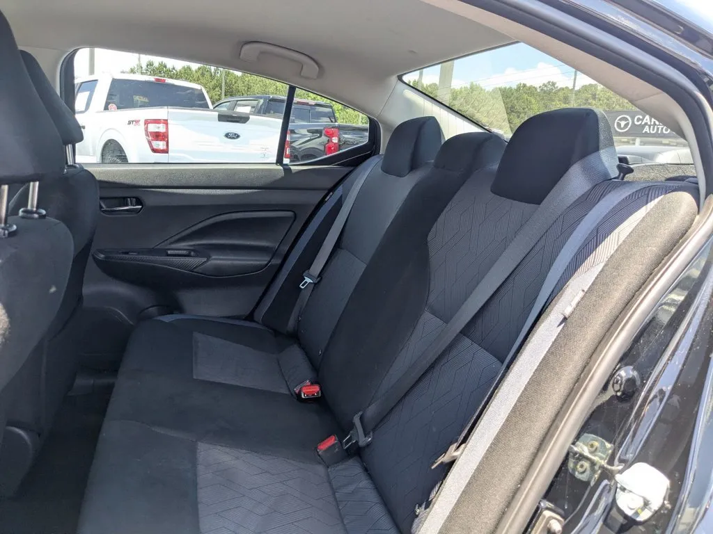 2024 Nissan Versa SV thumbnail 22